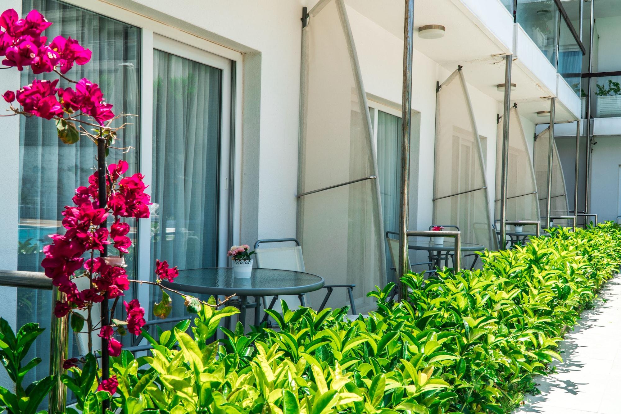 Otel Yeni Cesme Bagian luar foto