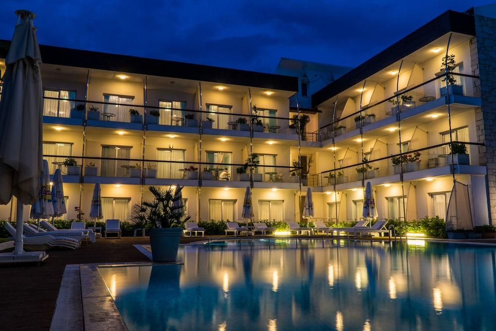 Otel Yeni Cesme Bagian luar foto